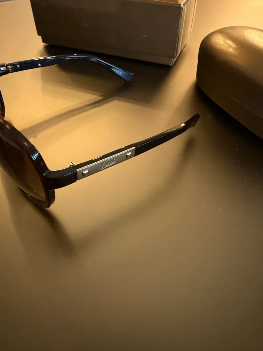 Gucci Women’s Sunglasses Brown Box and  Case Included - Picture 6 of 6